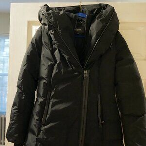 Mackage Adali Down Coat with Signature Mackage Collar - Medium (But good for S)